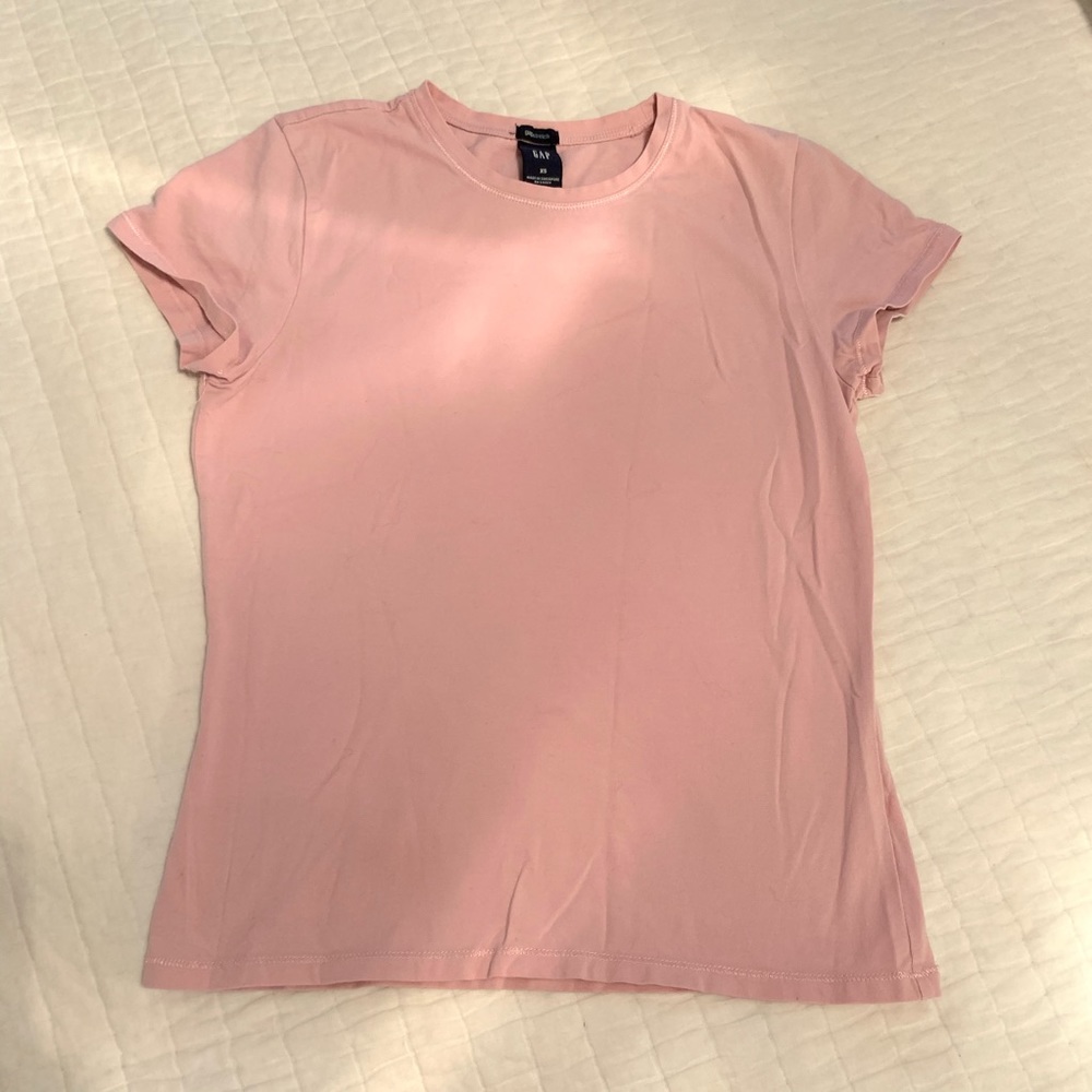XS Rose pink tee from Gap